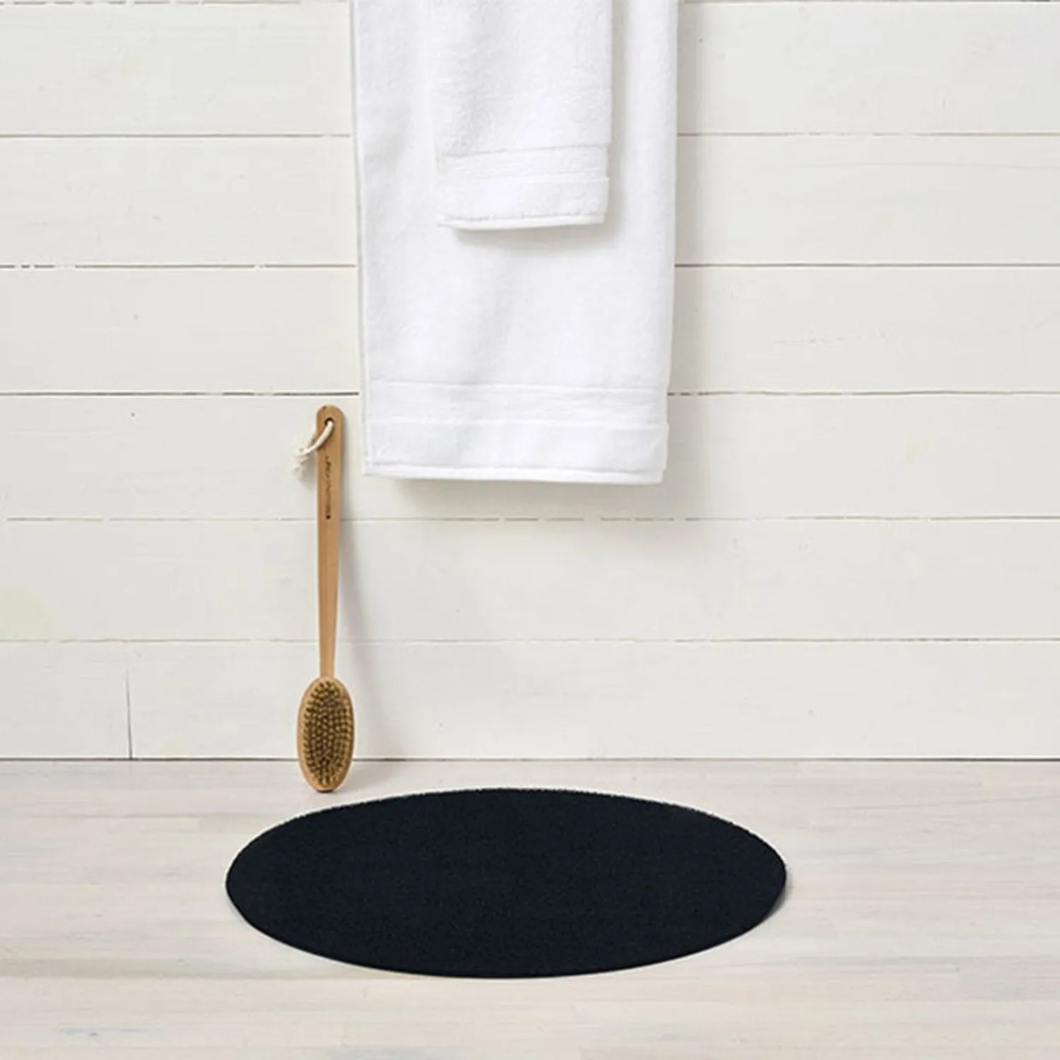 chilewich | dot doormat | black