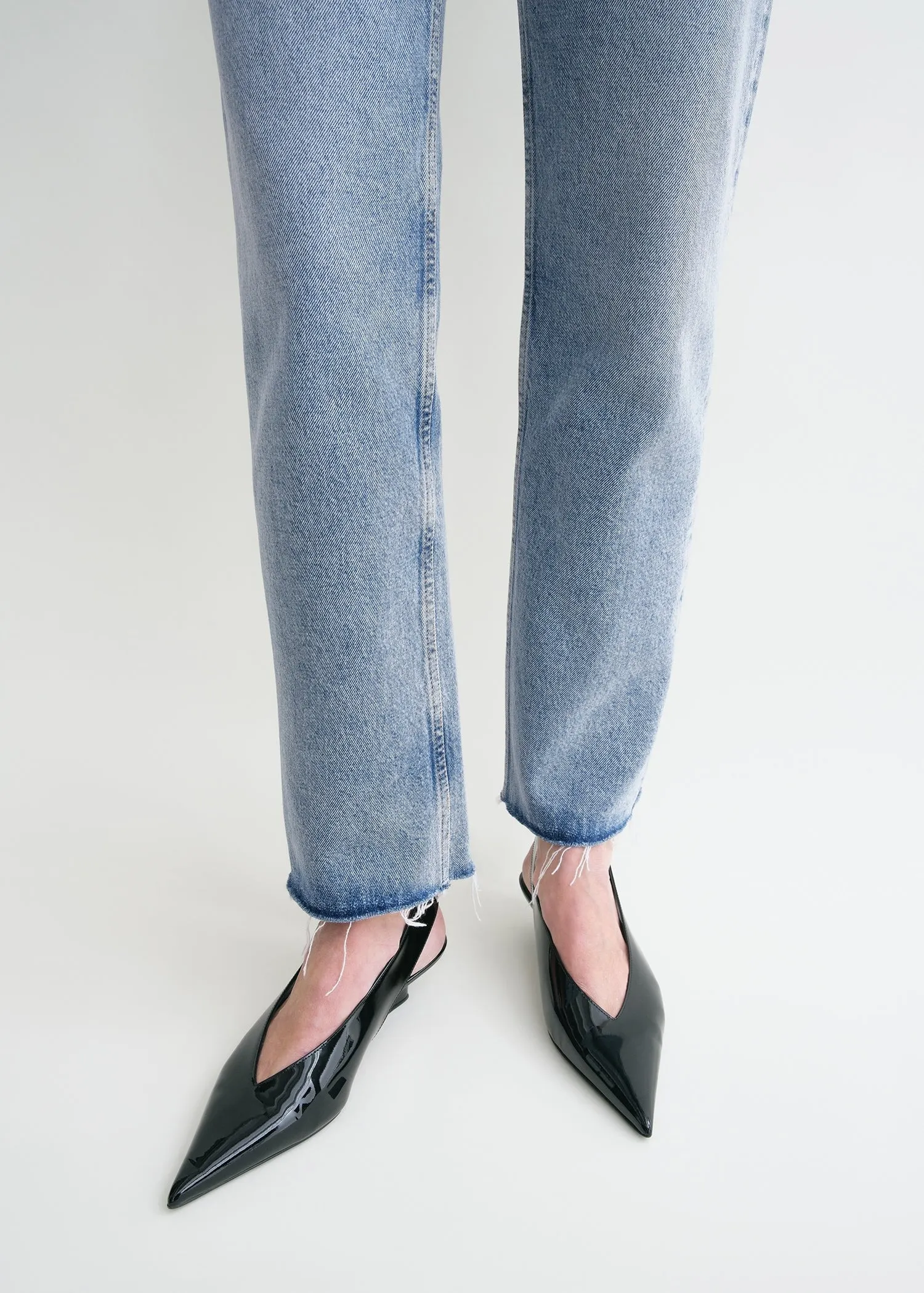 Classic cut denim worn blue