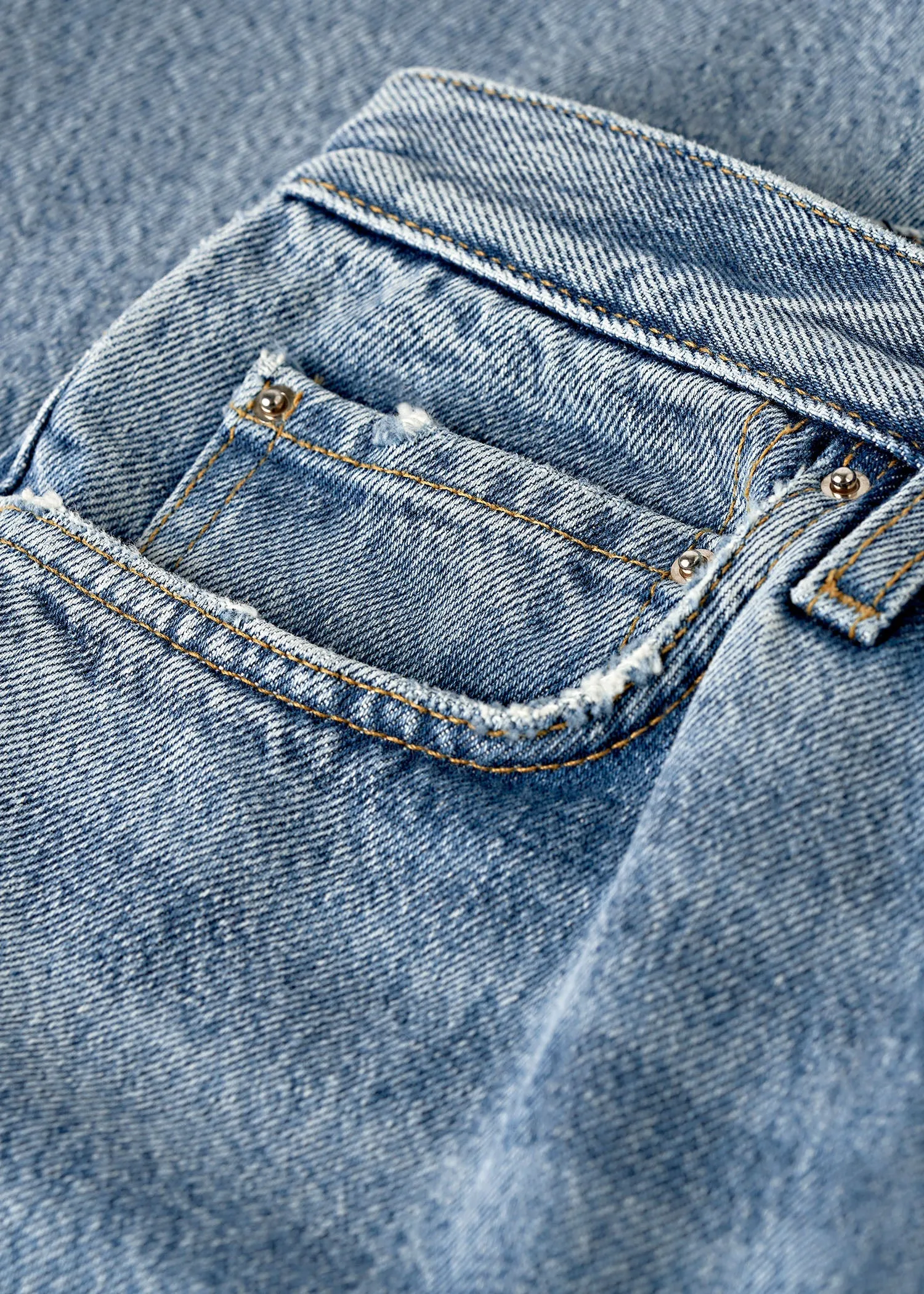 Classic cut denim worn blue