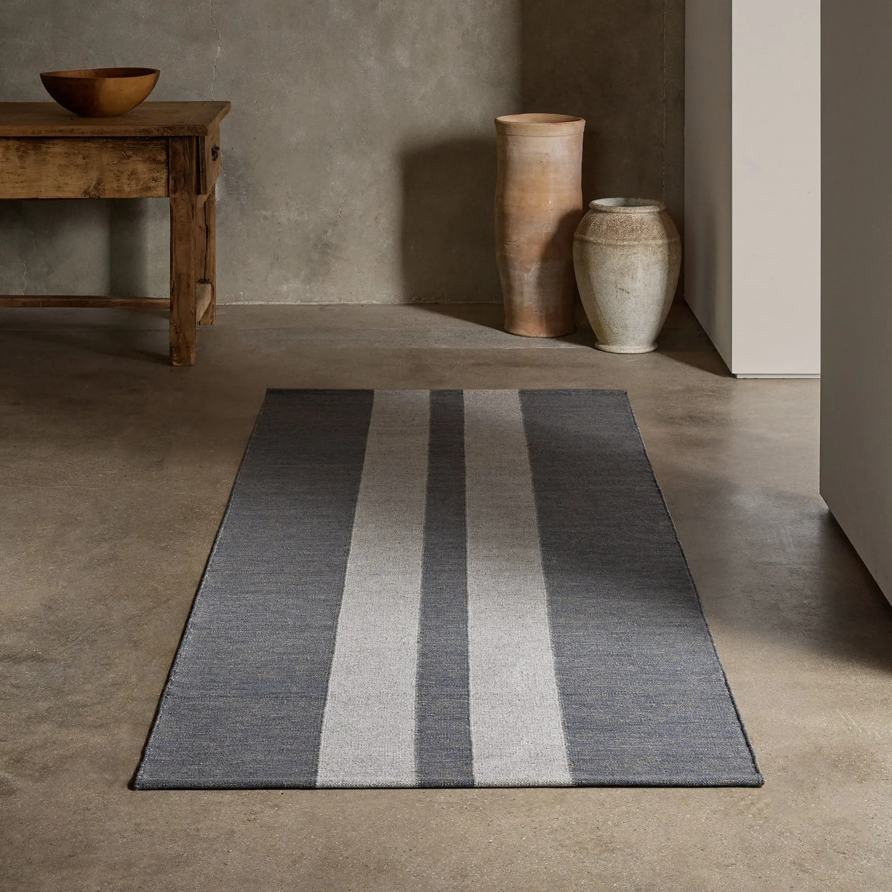 Double Stripe Runner - Guntmetal Marle/Pearl Grey