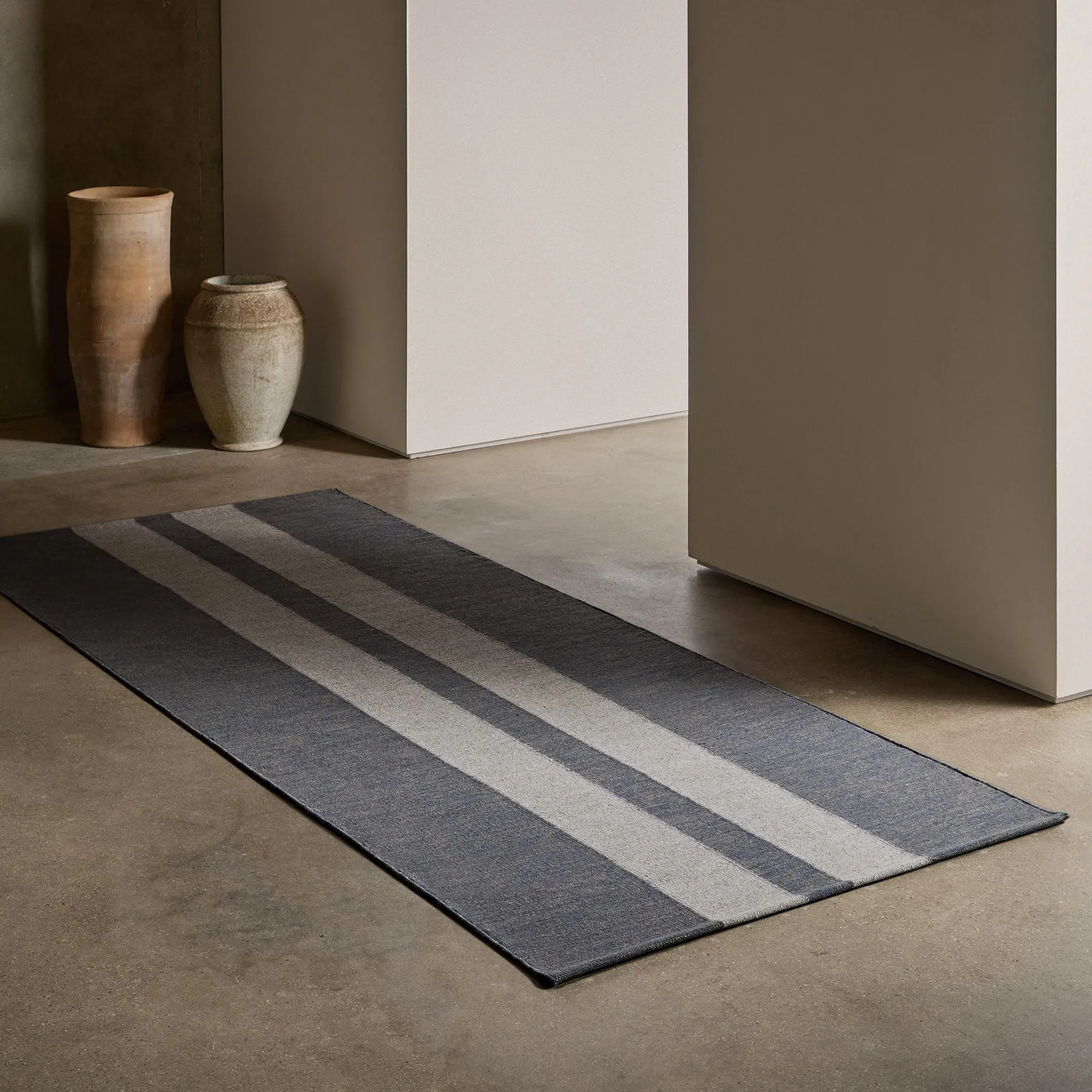 Double Stripe Runner - Guntmetal Marle/Pearl Grey