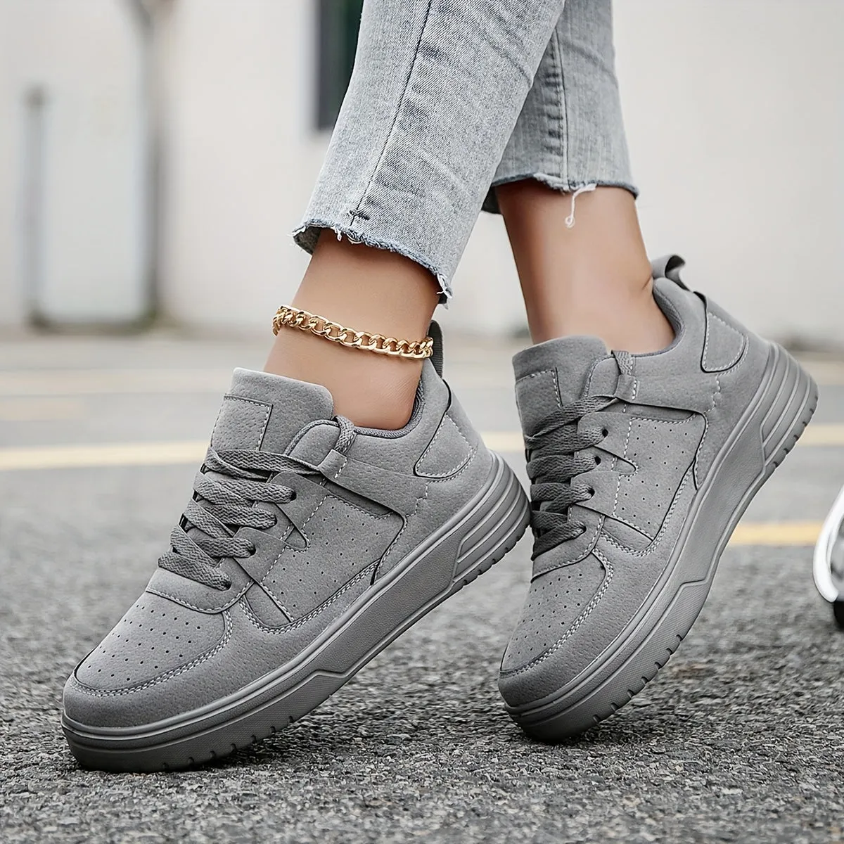 Elegant Fashionable Breathable Lace-up Casual Sneakers for Women | Ideal for Everyday Wear