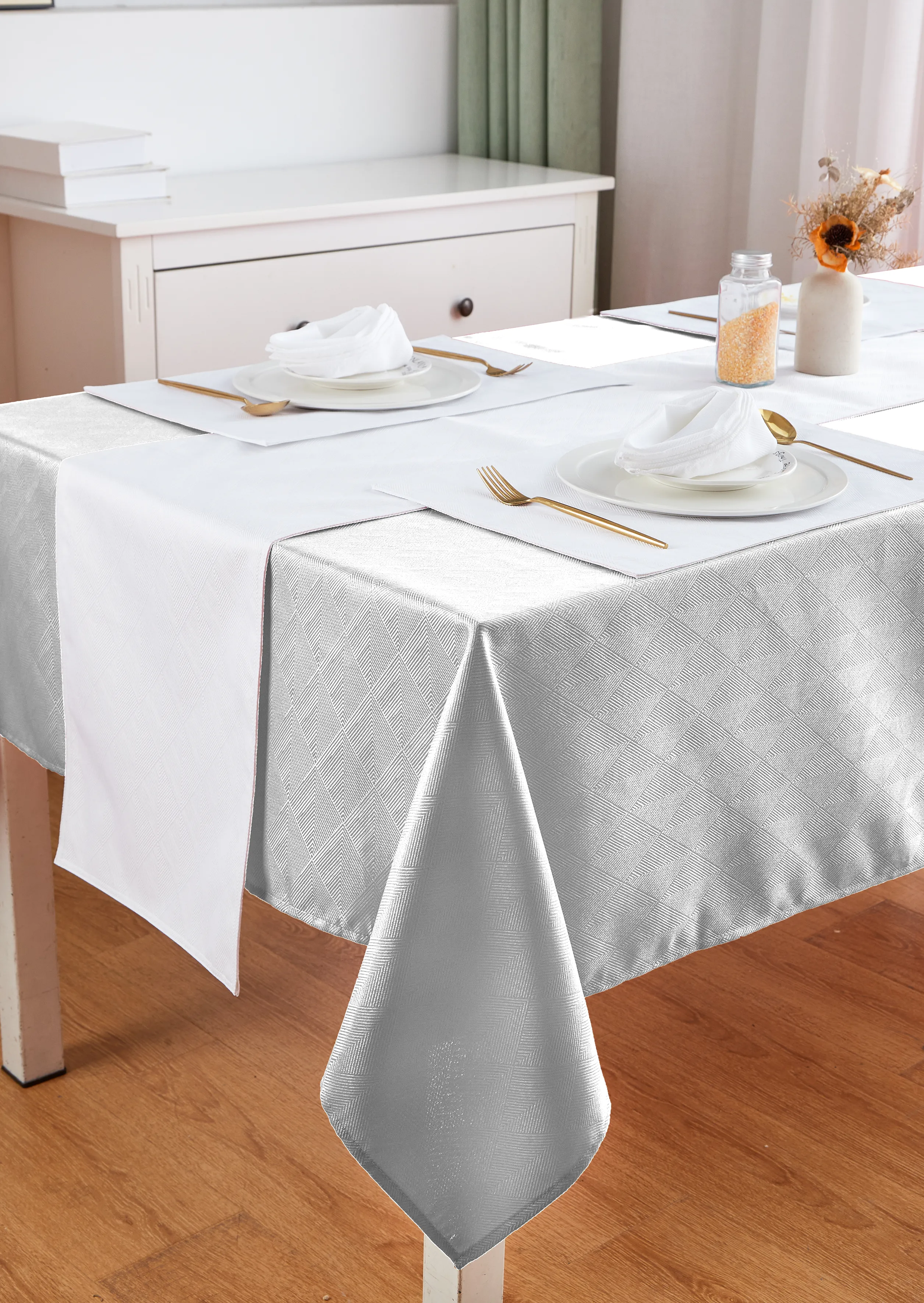 Formr Jacquard Table Runners, 32x150cm