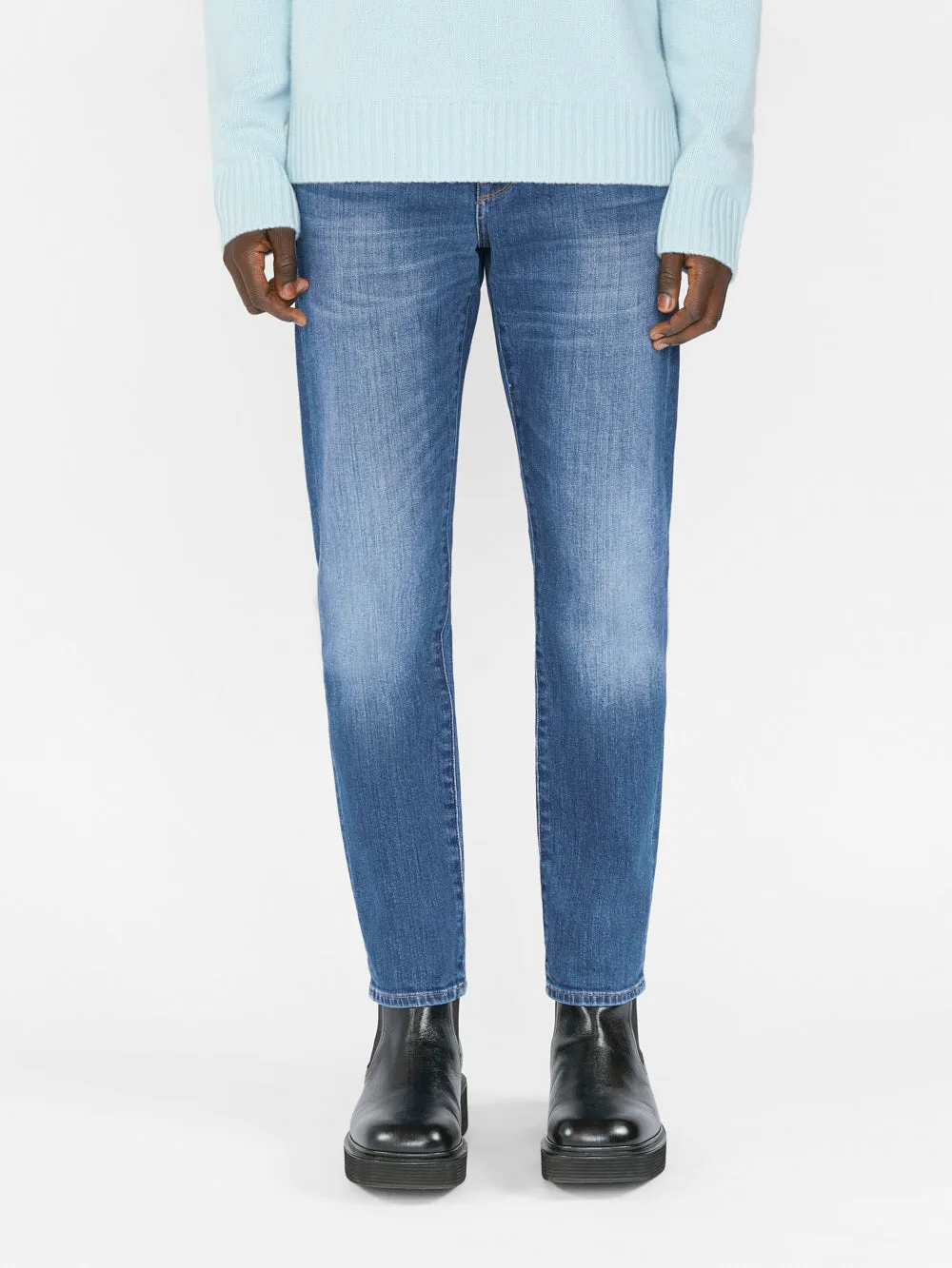 L'Homme Slim Crop -- Elmwood