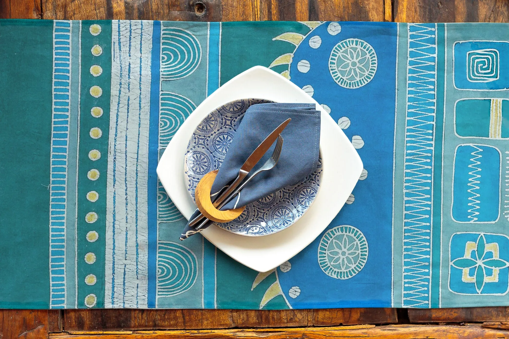 Mali Aqua Hills Table Runner