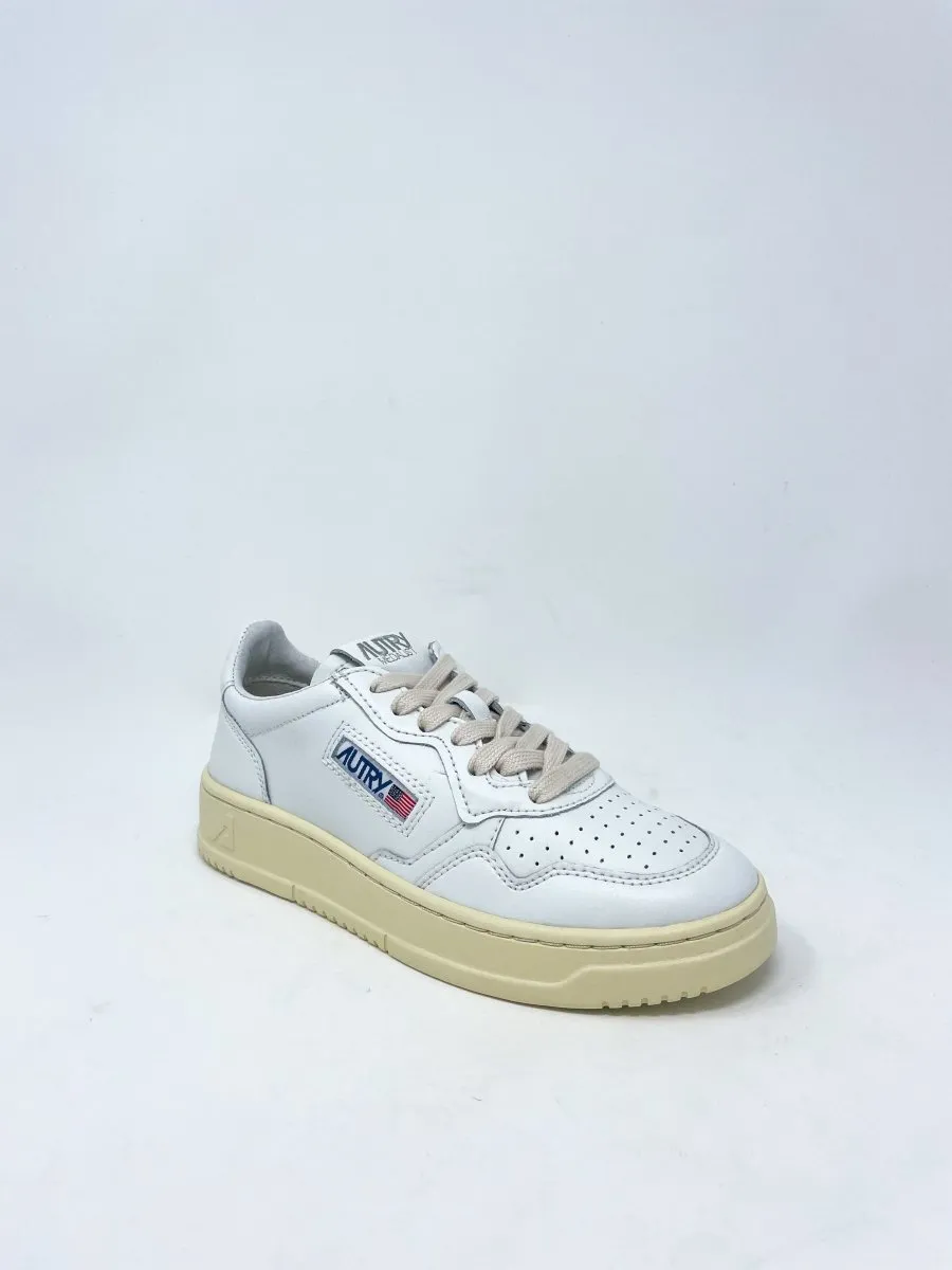 Medalist Low Sneakers in Leather White