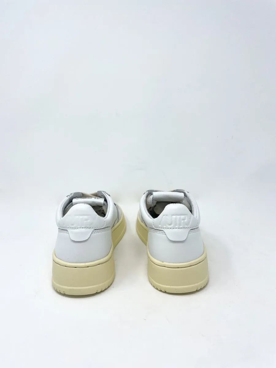 Medalist Low Sneakers in Leather White