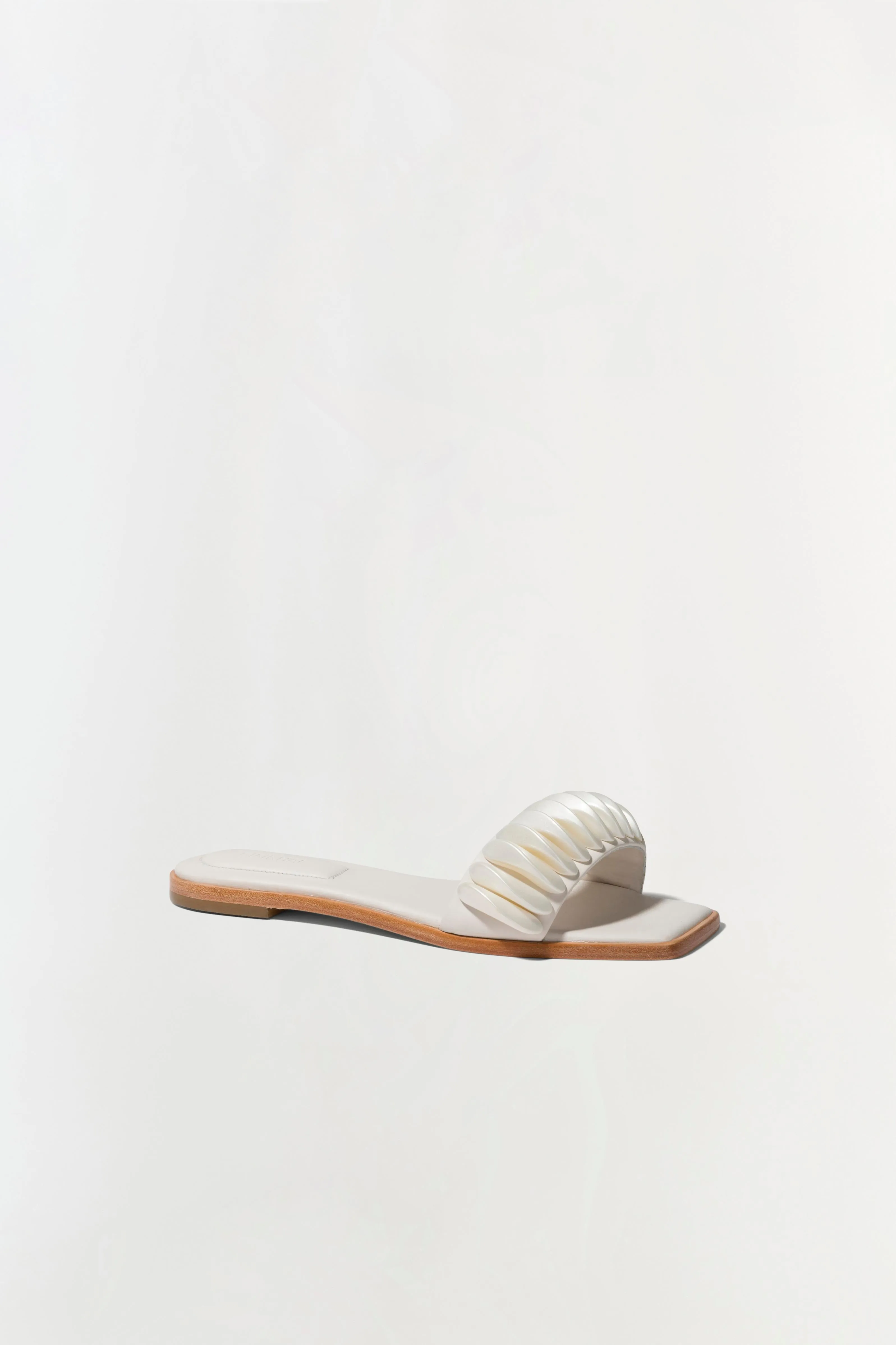 Pearlized Ripple Sandal