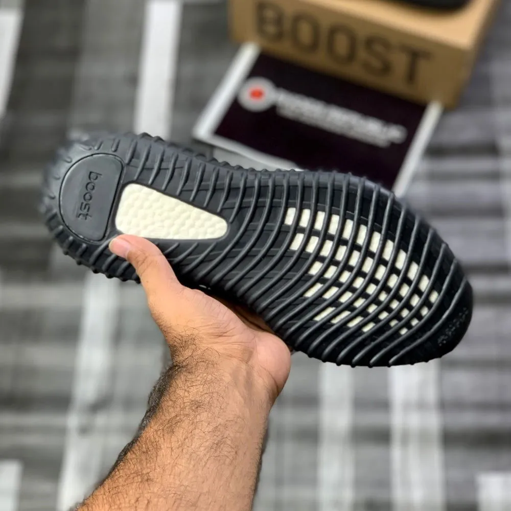 Yeeezzyy 350 v2 (Yechiell)